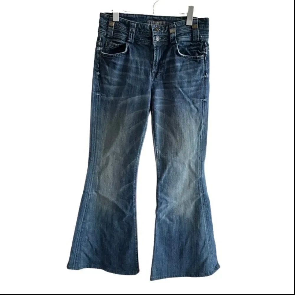 7 for all mankind ~ denim flared bell bottoms ~ size 28 ~ low rise ~ Y2K - Picture 1 of 8